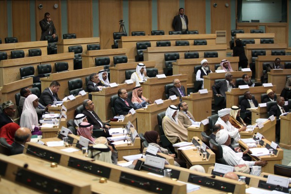 "البرلمان العربي" يندد باجراءات الاحتلال الاسرائيلي الإستيطانية بالضفة الغربية