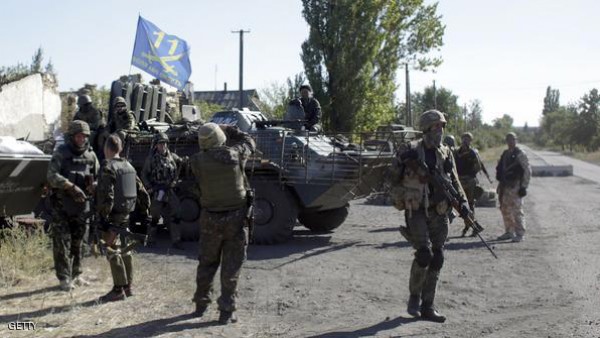 "الناتو" بدأ تسليم الأسلحة لأوكرانيا