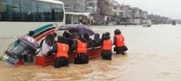 وفاة 19 شخصا بسبب هطول الامطار الاستوائية في الصين