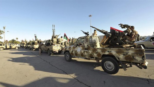 قوات خليفة حفتر تشن غارة على قاعدة لميليشيا غرب ليبيا