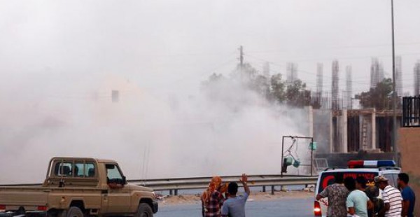 "متشددون" يحرقون عشرات المنازل غربي ليبيا