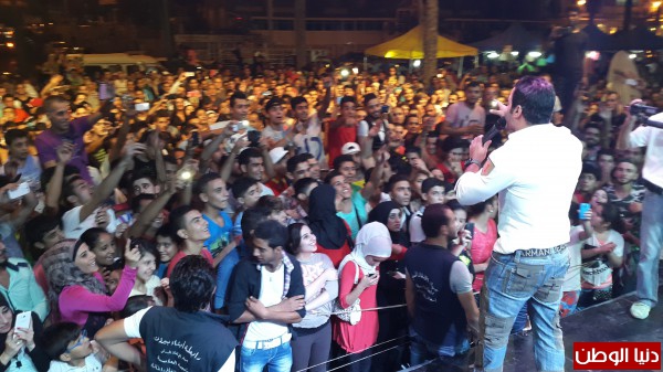 أمير الاغنية العربية أنور الامير من مهرجان السلام الى مهرجان شوارع بيروت