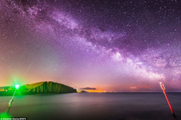 من شواطئ بريطانيا :مجرة درب التبانة كما لم تراها من قبل