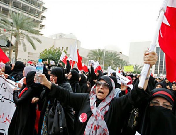 إسقاط جنسية 9 بحرينيين أدينوا بتهريب أسلحة