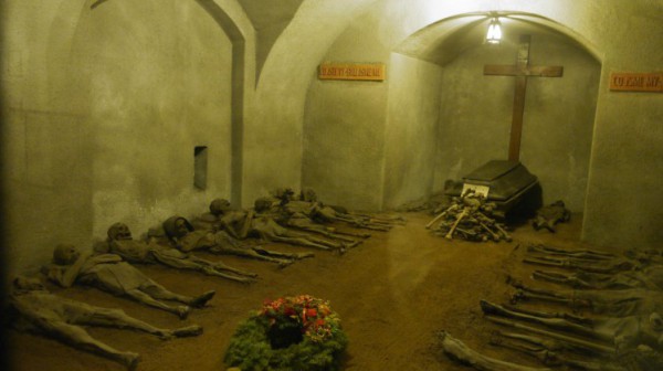 مومياءات الدير: كنيسة تحفظ جثث رهبانها منذ مئات السنين