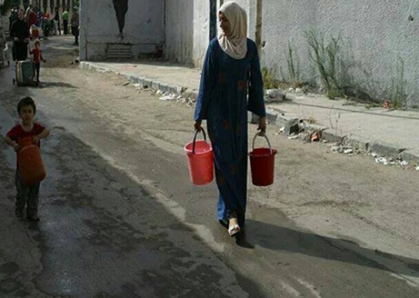 "قصف واشتباكات في مخيم اليرموك واستمرار انقطاع المياه عنه"