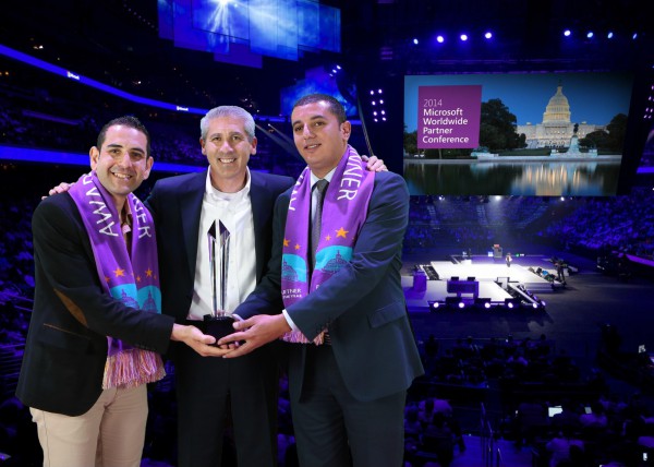 اردني يحقق انجازا تكنولوجيا ويحصل على جائزة مؤسسة مايكروسفت العالمية