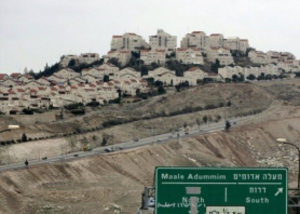 بلدية الاحتلال تصادق على بناء 71 مسكنا في مستوطنة بالقدس