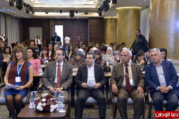 افتتاح مؤتمر الصناعات الدوائية في بيروت