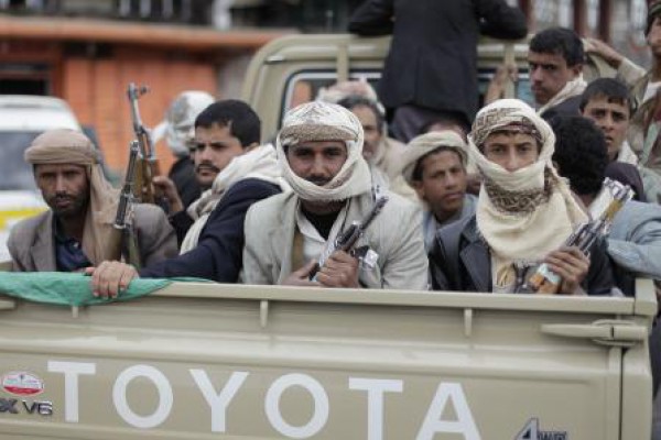 مقتل 33 على الأقل في هجمات للقاعدة في اليمن