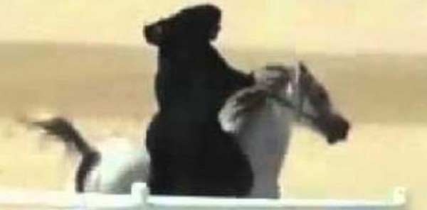 إماراتى تقمص دور مدرب خيول وحاول اغتصاب فتاة سعودية