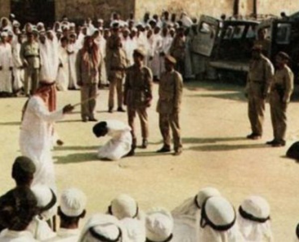 اعدام باكستاني هرّب الهيرويين داخل أحشائه الى السعودية