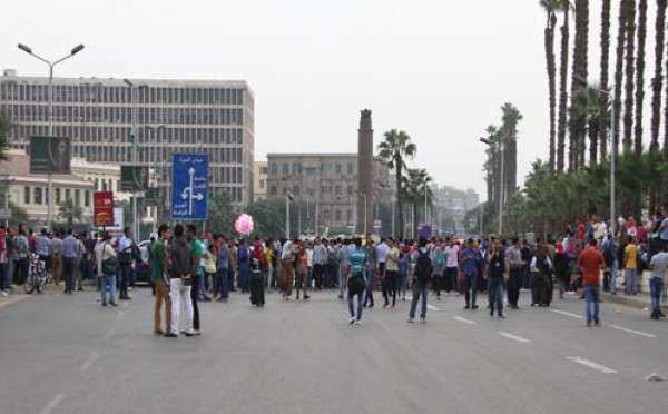 النيابة: انفجار جامعة القاهرة تم بهاتف محمول