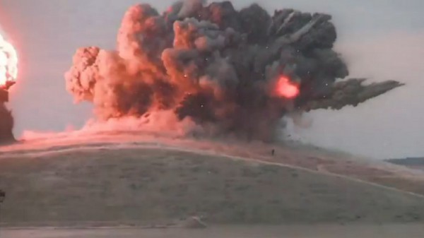 بالفيديو.. غارة أمريكية تستهدف مسلحين من "داعش"