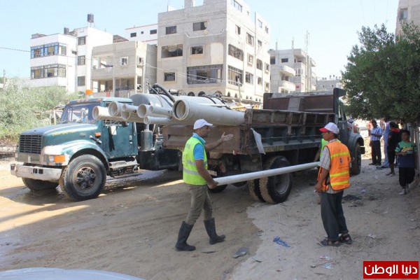 بلدية غزة تنجز إصلاح ثلاثة خطوط مياه في معسكر الشاطئ