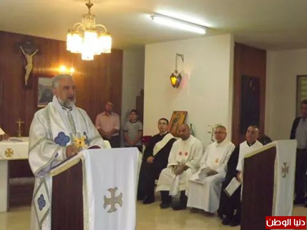 قداس على نية السلام برئاسة المطران ميخائيل أبرص في معهد قدموس
