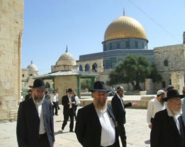 'طلاب لأجل الهيكل' يُجددون اقتحامهم للمسجد الأقصى