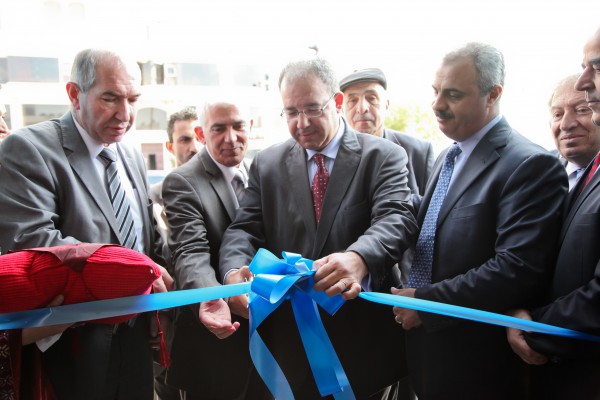 البنك العربي يفتتح رسميا ًفرعه الجديد في مدينة الخليل– عين سارة