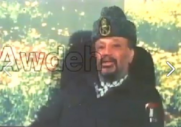 استذكر رفاقه الشهداء : فيديو نادر للشهيد ياسر عرفات يتذكّر فيها محاولات الاغتيال التي تعرض لها
