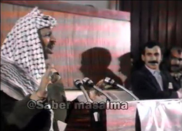 رسالة هامة للوحدة الوطنية ..فيديو يُعرض لأول مرة:ياسر عرفات وقصة "هبّت رائحة الجنة"