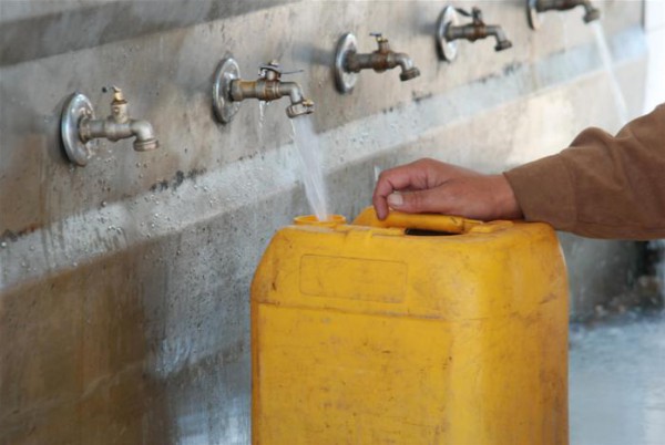 مياه الشرب المحلاة في غزة : وصفة مؤكدة للسرطان وهشاشة العظام وأمراض أخرى