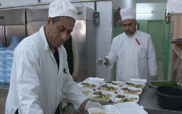 تخوفات من عودة أزمة الغذاء داخل مشافي غزة