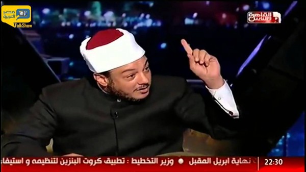الشيخ ميزو يخلع عمامة الأزهر ويرتدي الباريه العسكري