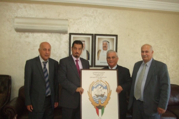 سفير دولة الكويت بالمملكة الأردنية الهاشمية يستقبل وفدا من جامعة القدس المفتوحة