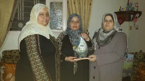 لجنة المرأة في حركة فتح تقوم بعدة زيارات للأخوات بالمنطقة ضمن حملة 'الوفاء للاوفياء'