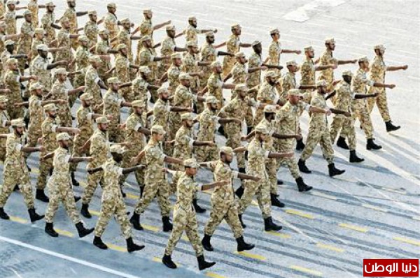 2500 عسكري قطري يصفّون صفّا الكتف بالكتف وعلى قلب رجل واحد ليؤدوا صلاة الاستسقاء