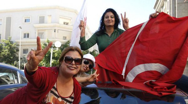 بعد ساعات من فتح صناديق الاقتراع ..إقبال ضعيف للشباب على الانتخابات التونسية
