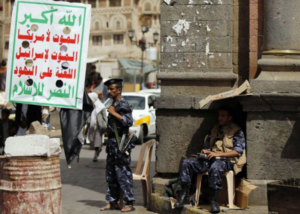 الاختراق الحوثيي خلف الاختراق الإخواني لمؤسسات الجيش اليمني