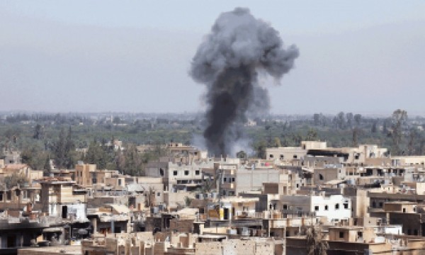 عشرات القتلى بغارات للنظام في سوريا