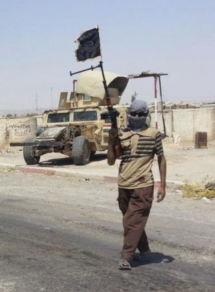 اشتباكات عنيفة بين داعش وقوات من الجيش العراق قرب بيجي