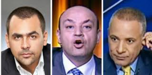 عمرو أديب للحسينى وموسى: ايه يا جماعه انتوا واكلين شاربين مضروبين مع بعض