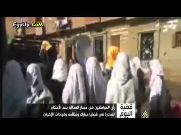 متصل يسب "مذيع الجزيرة" بـ "لفظ خارج" على الهواء