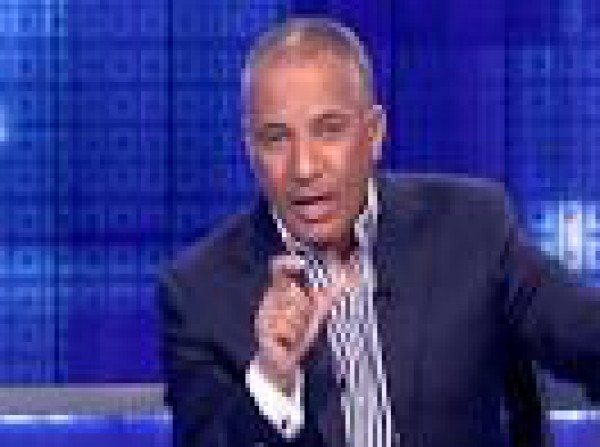 أحمد موسى: "الشباب بيموت عشان 10 جنيه والشقق بـ250 ألف"