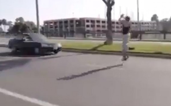 مغامر مجنون
