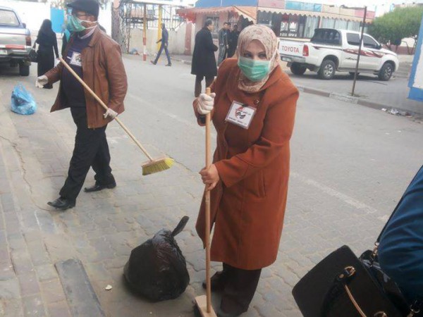 بالصور حزب الشعب ينظم حملة لتنظيف مستشفى ناصر الطبي في مدينة خانيونس