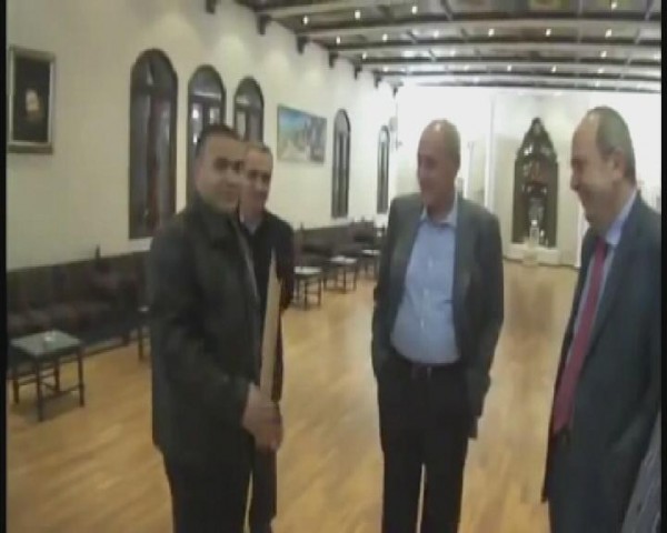 بالفيديو.. رئيس مجلس النواب اللبناني يطلب من رجل أمن "كسر عصا غليظة"