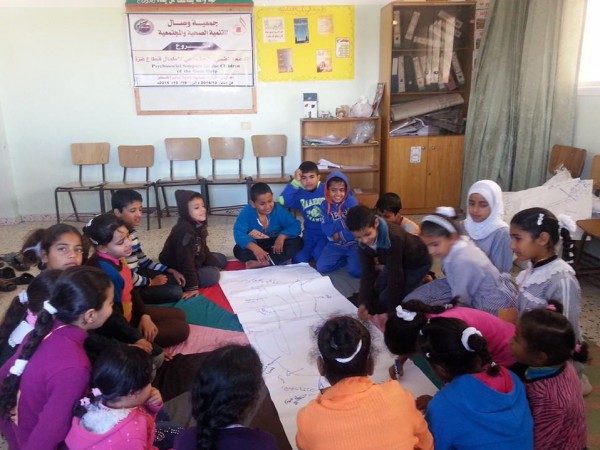 جمعية وصال للتنمية الصحية والمجتمعية تنظم فعاليات مشروع الدعم النفسي الاجتماعي لأطفال غزة