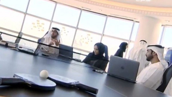 الإمارات.. لأول مرة كاميرا تلفزيونية تدخل مكتب محمد بن راشد