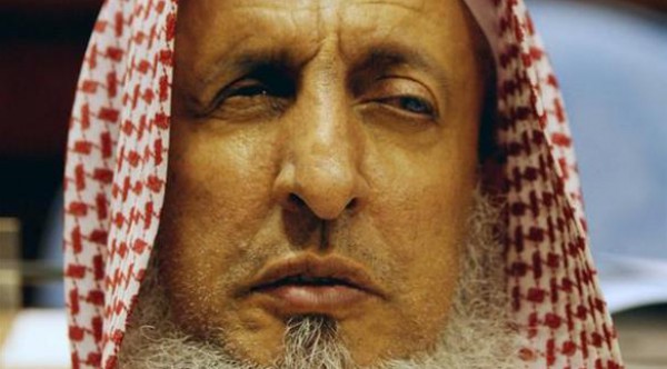 مفتي السعودية: سفك الدماء باسم الإسلام جهل وخيانة عظمى