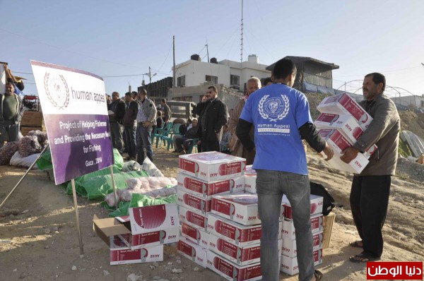 بقيمة بلغت 75 ألف دولار أمريكي..الأعمال الخيرية تقدم معدات صيد لصيادي قطاع غزة المتضررين