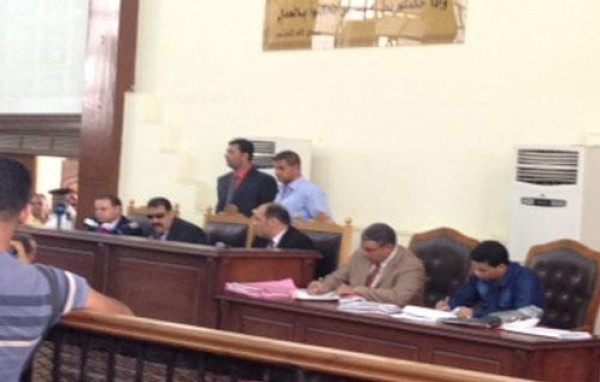 اليوم.. محاكمة مرشد الإخوان و50 آخرين في قضية "غرفة عمليات رابعة"