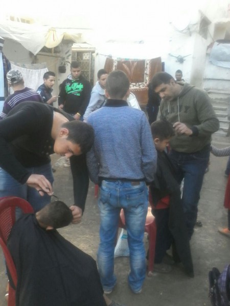 الفرقان تقوم بنشاط حلاقة للاطفال النازحين من سوريا في مركز ايوائها في عين الحلوة