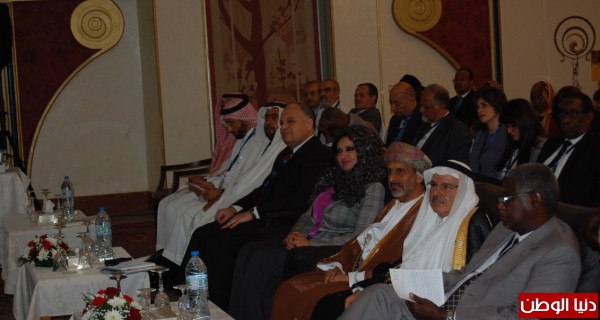 اختتام الدورة الثانية للمنتدى العربي للبحث العلمي والتنمية المستدامة