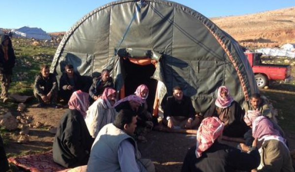 المساعدات تصل الإيزيديين بعد فك حصار سنجار