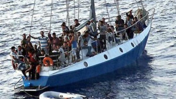 إسبانيا تنقذ 45 مهاجرا من الغرق قرب سواحلها