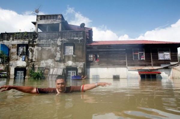 ماليزيا: صعوبة في بلوغ مناطق الفيضانات والضحايا غاضبون